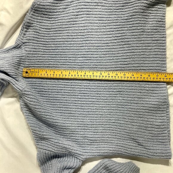 Light Blue Turtleneck Sweater Sz Med - Picture 9 of 10
